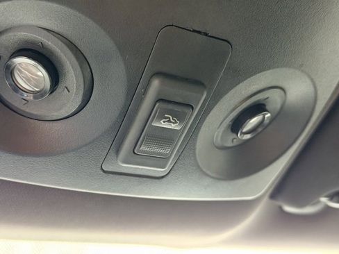 Used 2012 Chrysler 200 Touring image 14