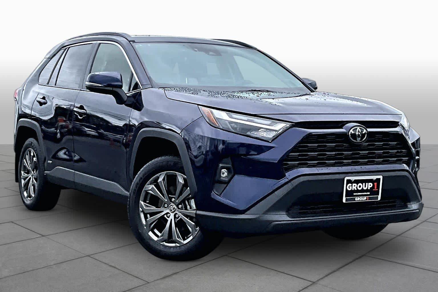 Used 2025 Toyota RAV4 XLE Premium w/ Weather Package AWD/4WD image 3