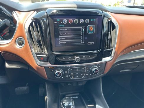 Used 2019 Chevrolet Traverse High Country w/ LPO, 'HIT The Road' Package AWD/4WD image 22