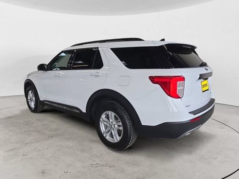 Used 2023 Ford Explorer XLT w/ Equipment Group 202A AWD/4WD image 7