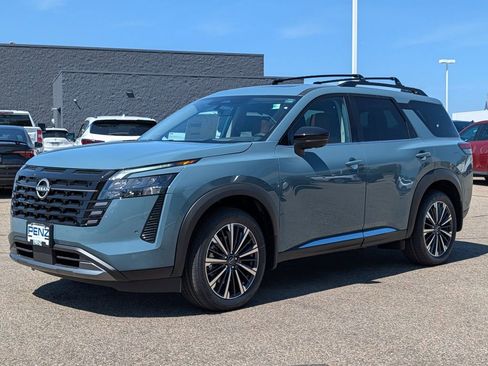 New 2026 Nissan Pathfinder Platinum w/ Cargo Package AWD/4WD image 3