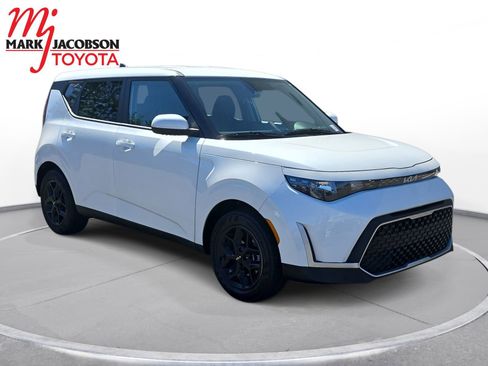 Used 2024 Kia Soul LX w/ Option Group 015 image 5