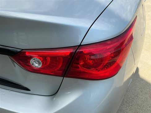 Used 2015 INFINITI Q50 AWD w/ Moonroof Package image 19