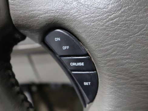 Used 2007 Chrysler Town & Country Touring image 25