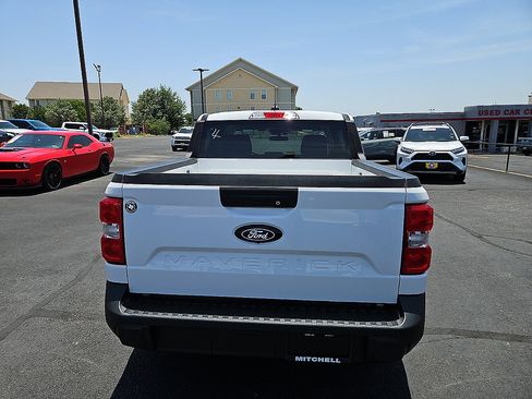 Used 2025 Ford Maverick XL FWD image 4