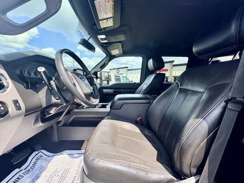 Used 2014 Ford F250 Lariat w/ Lariat Interior Package AWD/4WD image 10