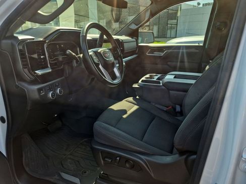 Certified 2023 GMC Sierra 1500 Elevation w/ LPO, Elevation Black Package AWD/4WD image 23