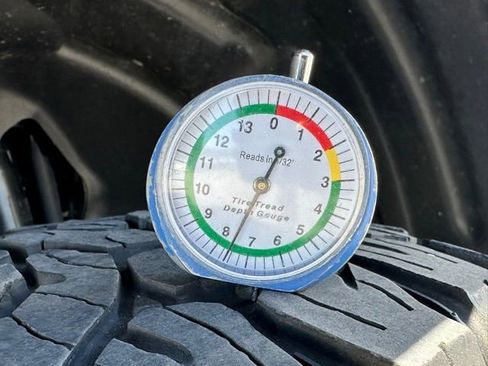 Used 2025 Jeep Wrangler Unlimited Rubicon AWD/4WD image 31