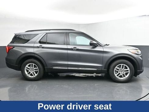 Used 2025 Ford Explorer Active image 13