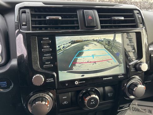 Used 2024 Toyota 4Runner TRD Off-Road Premium image 9