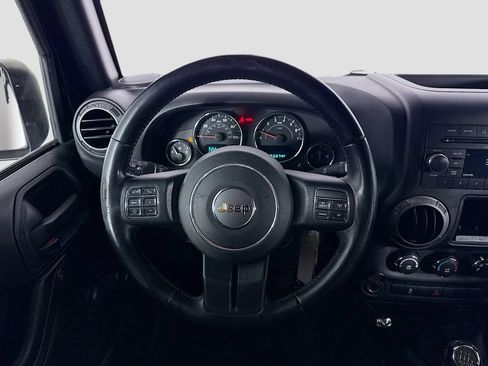 Used 2017 Jeep Wrangler Unlimited Sport w/ Connectivity Group AWD/4WD image 24