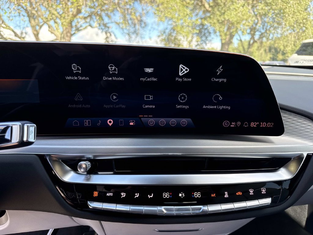 New 2027 Cadillac Lyriq Sport w/ LPO, Floor Liner Package AWD/4WD image 23