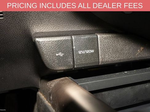 Used 2022 Toyota Camry XSE FWD image 14