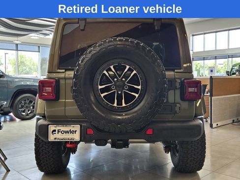 Used 2025 Jeep Wrangler Rubicon AWD/4WD image 4