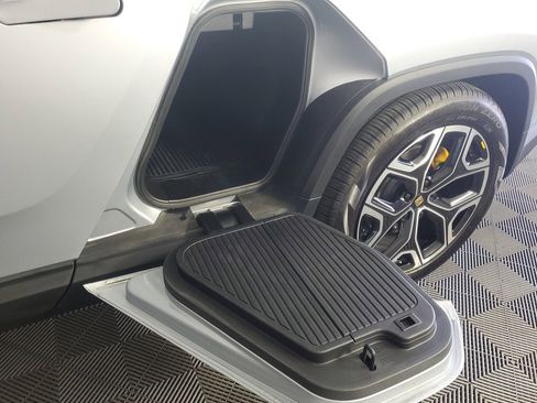 Used 2023 Rivian R1T Launch Edition AWD/4WD image 30