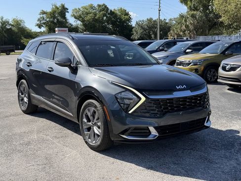 Certified 2023 Kia Sportage SX FWD image 2