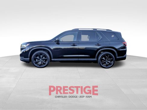 Used 2025 Honda Pilot Black Edition image 13