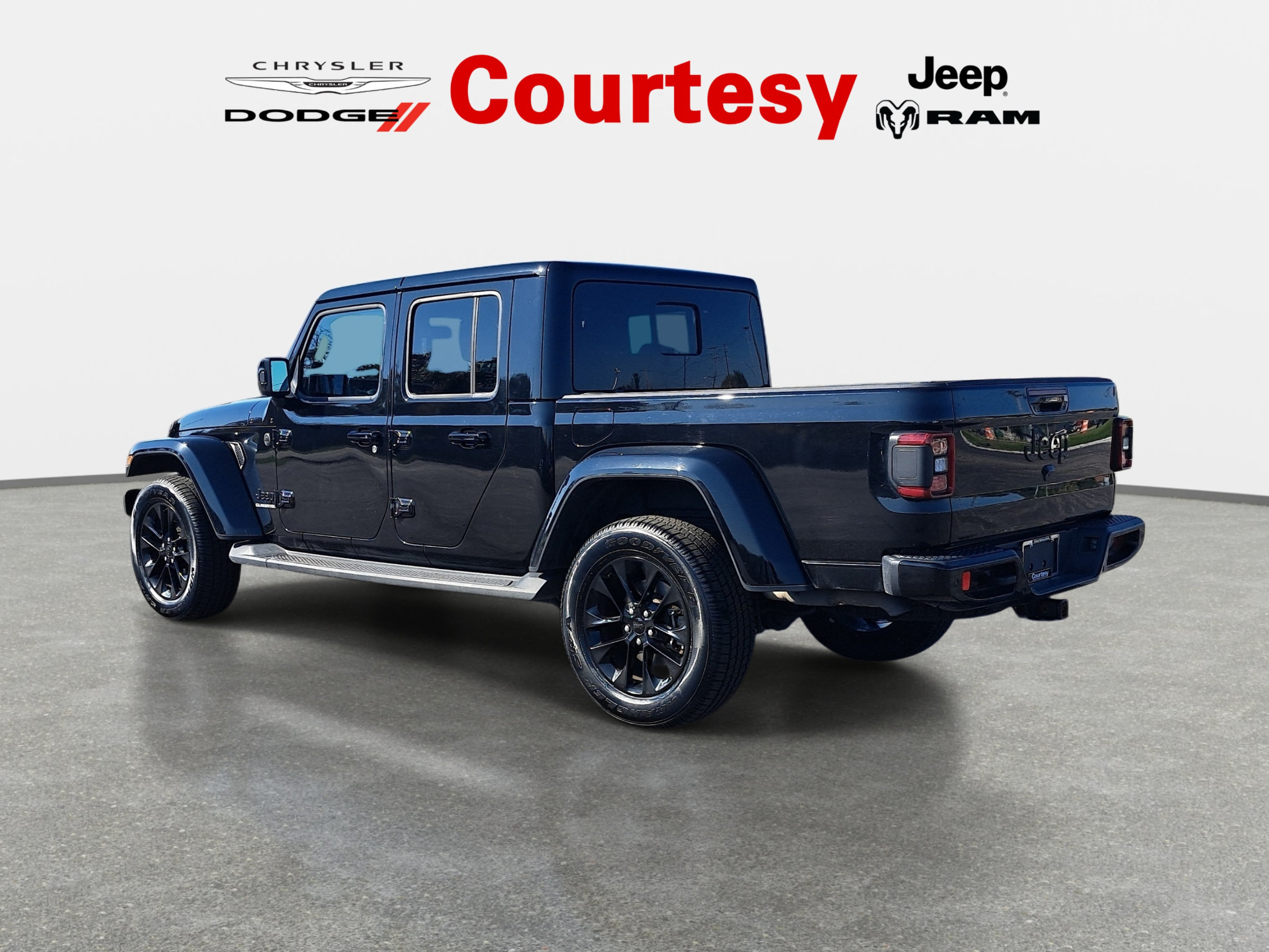 Certified 2021 Jeep Gladiator Overland AWD/4WD image 6