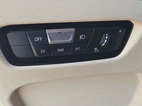 Used 2025 BMW 330i xDrive 330i xDrive image 13