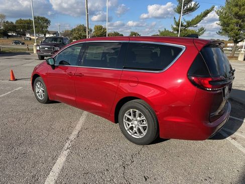 New 2026 Chrysler Pacifica Select image 22