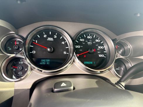 Used 2011 Chevrolet Silverado 2500 LT w/ Interior Plus Package image 11