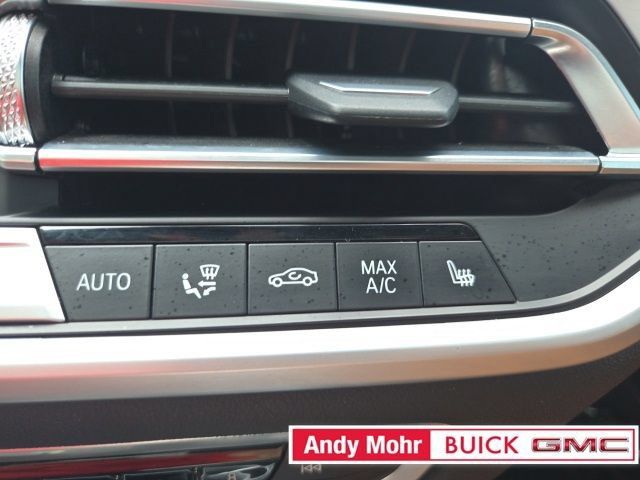 Used 2022 BMW X7 xDrive40i w/ M Sport Package AWD/4WD image 41