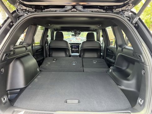 New 2025 Jeep Grand Cherokee Altitude image 25