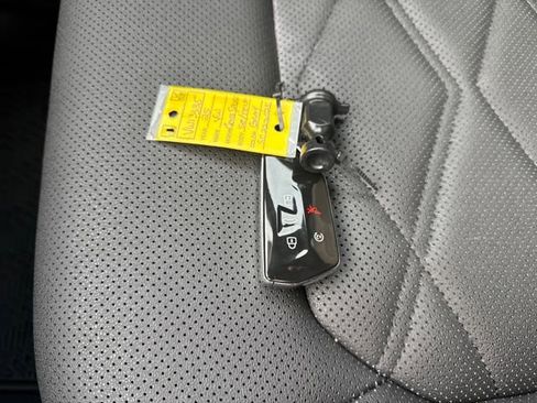 Certified 2025 Volkswagen Atlas Cross Sport SE w/ Black Wheel Package image 37