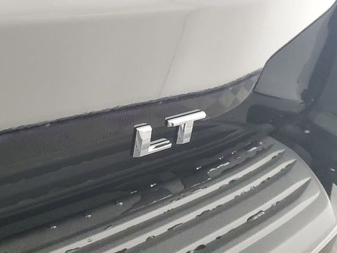 New 2026 Chevrolet Suburban LT w/ Comfort Package RWD image 32