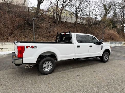 Used 2022 Ford F250 XL w/ Power Equipment Group image 12