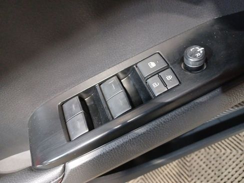 Used 2025 Toyota Camry XSE image 15