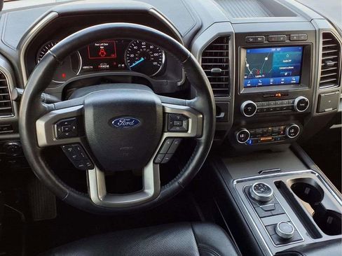 Used 2021 Ford Expedition XLT image 13