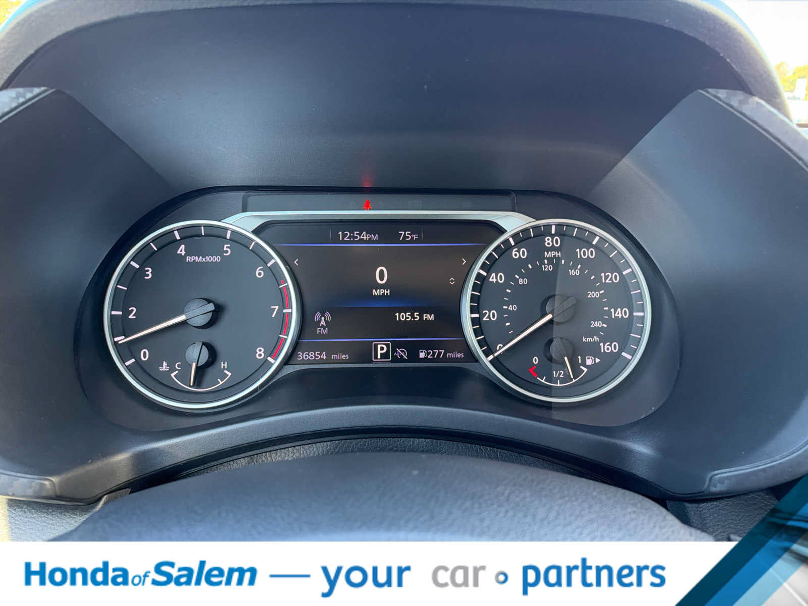 Used 2025 Nissan Sentra SR FWD image 18