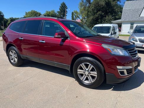 Used 2016 Chevrolet Traverse LT image 1