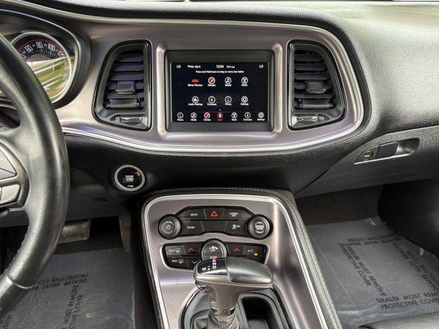 Used 2019 Dodge Challenger SXT RWD image 10