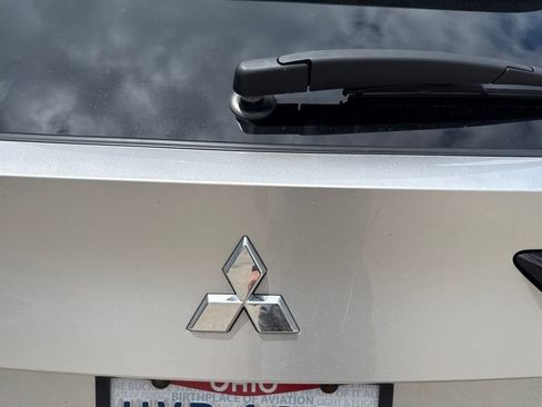 Used 2023 Mitsubishi Outlander SEL AWD/4WD image 4