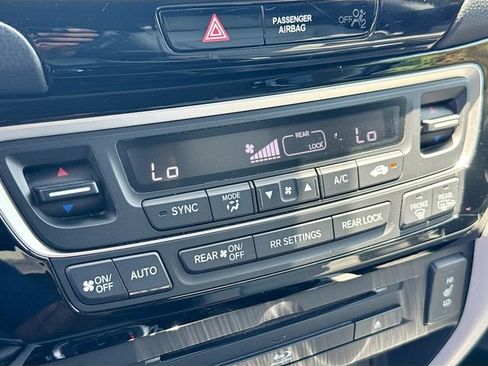 Used 2016 Honda Pilot Touring image 22