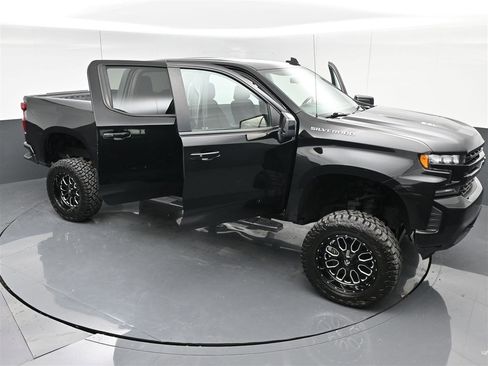 Used 2021 Chevrolet Silverado 1500 RST image 37