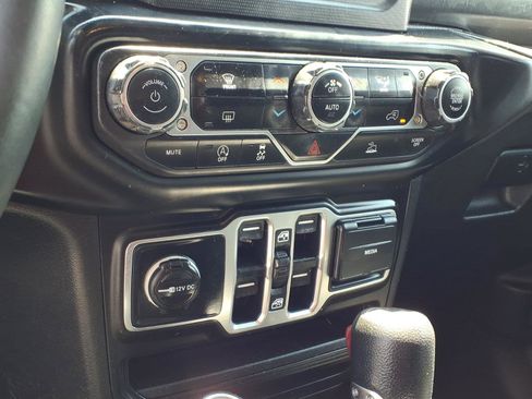 Used 2021 Jeep Wrangler Unlimited Sport AWD/4WD image 14