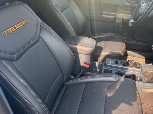 Used 2025 Ford Maverick Tremor image 13
