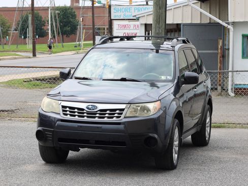 Used 2012 Subaru Forester 2.5X Premium w/ All-Weather Pkg AWD/4WD image 3