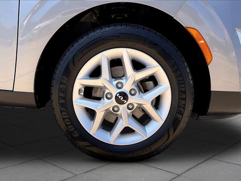 Used 2024 Kia Soul LX w/ Option Group 015 FWD image 6