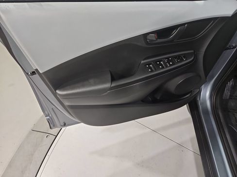 Used 2019 Hyundai Kona SE AWD/4WD image 11