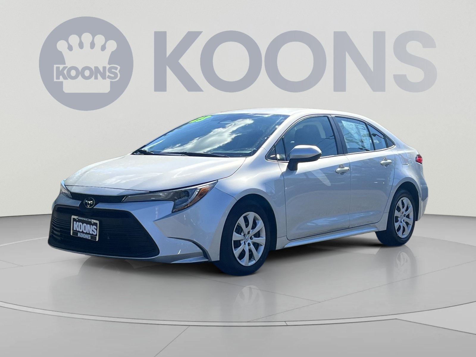 Used 2023 Toyota Corolla LE FWD image 1