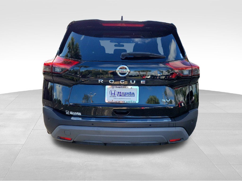 Used 2021 Nissan Rogue SV FWD image 8