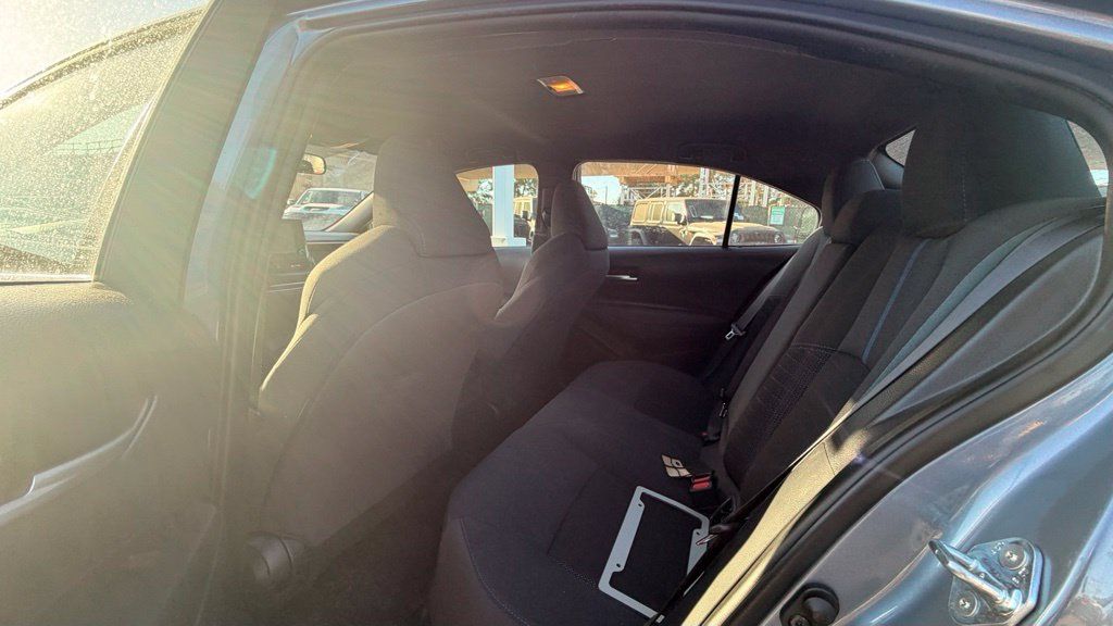Used 2022 Toyota Corolla SE w/ Carpet Mat Package (TMS) FWD image 6