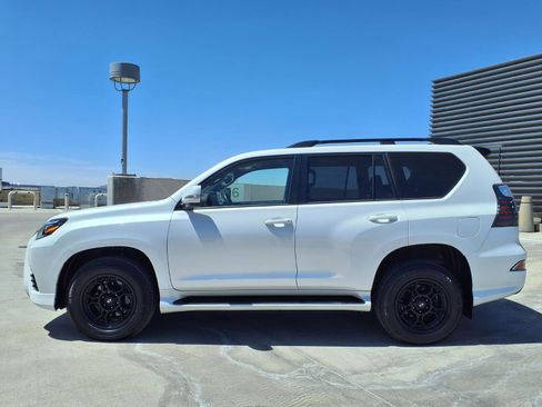 Used 2023 Lexus GX 460 w/ Black Line Special Edition AWD/4WD image 3