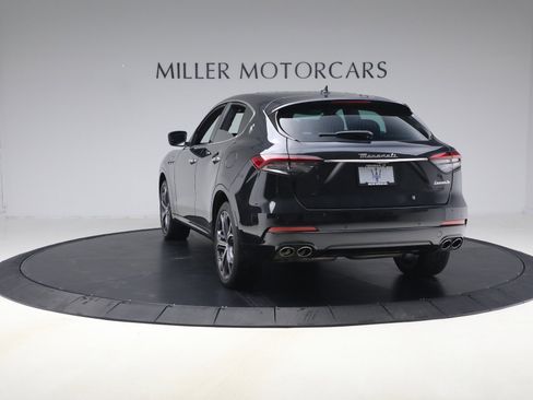 Certified 2023 Maserati Levante GT image 4