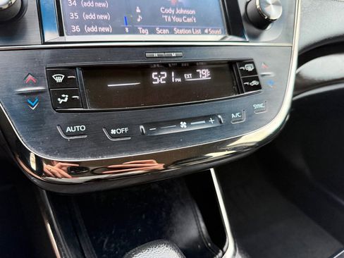 Used 2016 Toyota Avalon XLE image 33