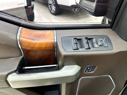 Used 2018 Ford F150 King Ranch w/ Equipment Group 601A Luxury image 20